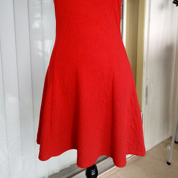 Derek ❤Red Dress - Picture 4 of 4